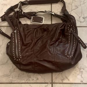 B. Makowsky Coffee brown stylish purse.